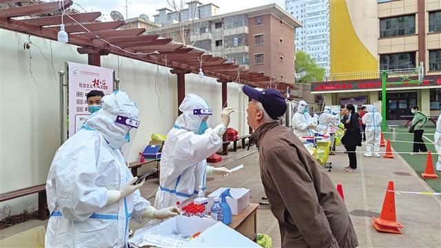 包含中国新冠疫情最新动态，持续筑牢防线，积极应对挑战的词条