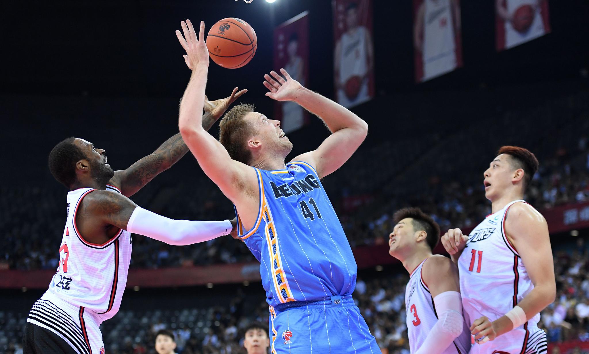 包含深圳马可波罗vs北京首钢比分预测的词条